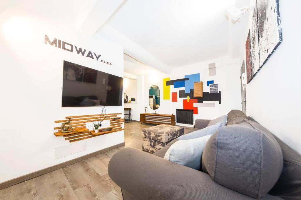Apartment Midway Home, Nel Centro Storico Di